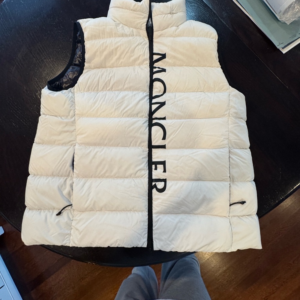 Moncler Cenis Large Logo Down Vest White Black Womens Size 5 XXL Hidden Hood